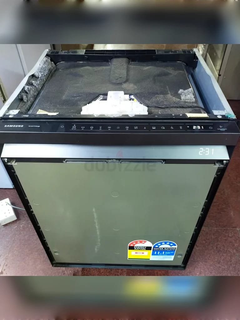 Integrated Dishwasher 1
