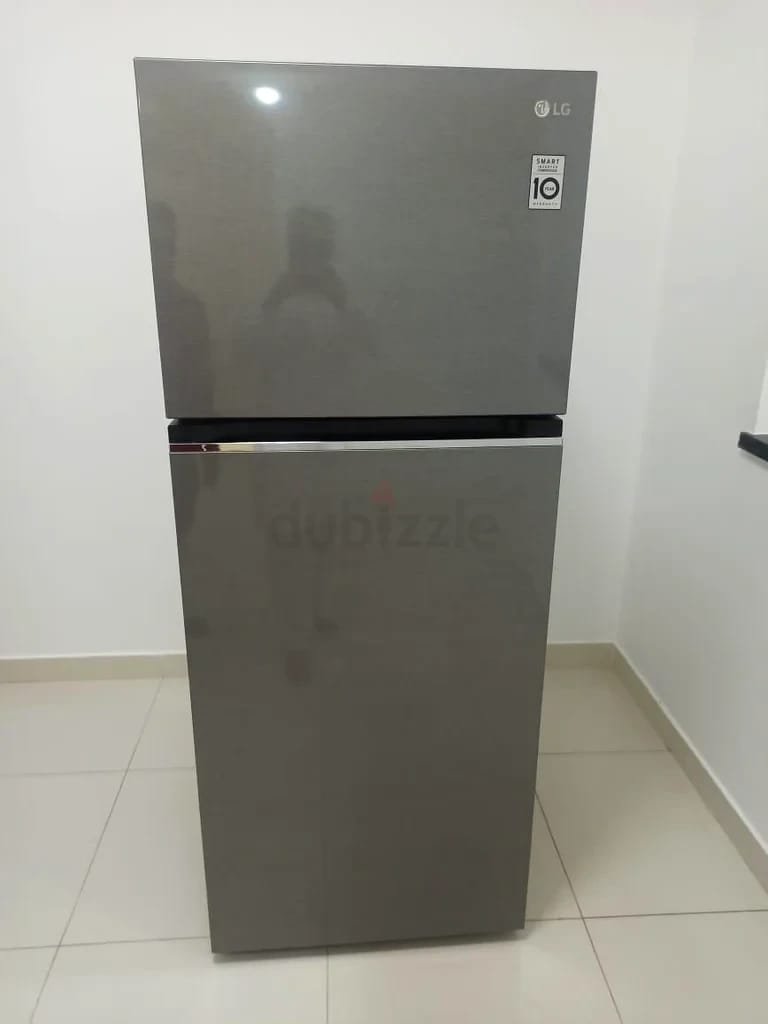 Medium Size Fridge 1