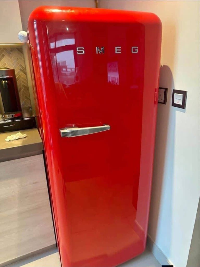 Retro style refrigerator example