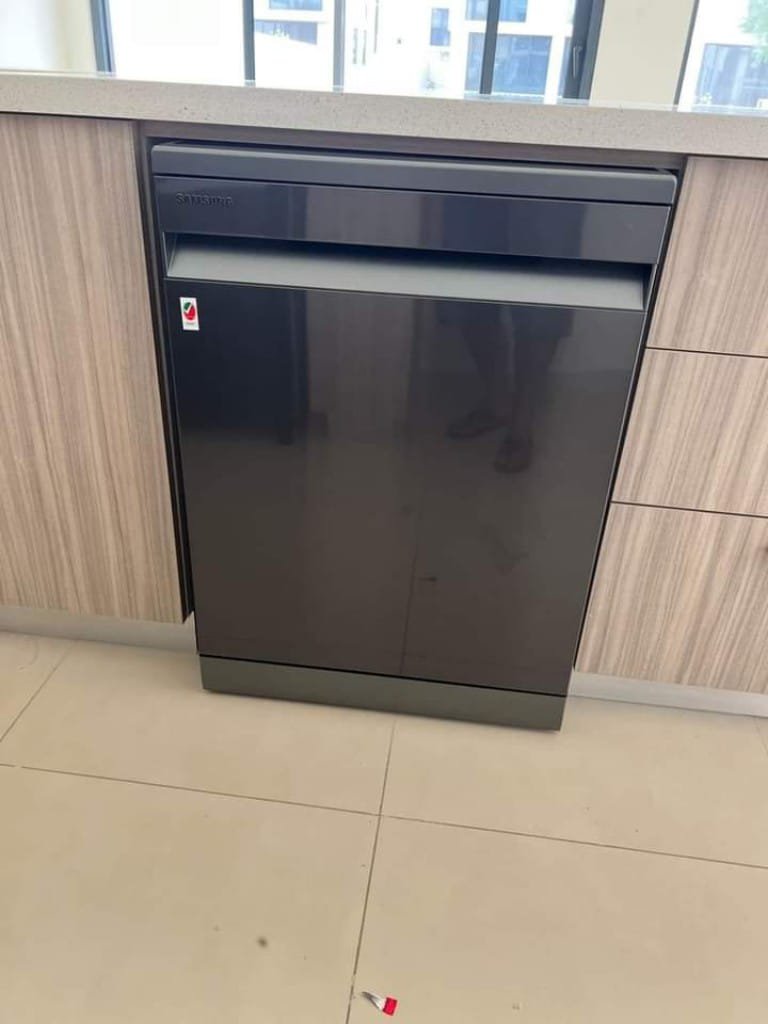 Touch Panel Dishwasher 1