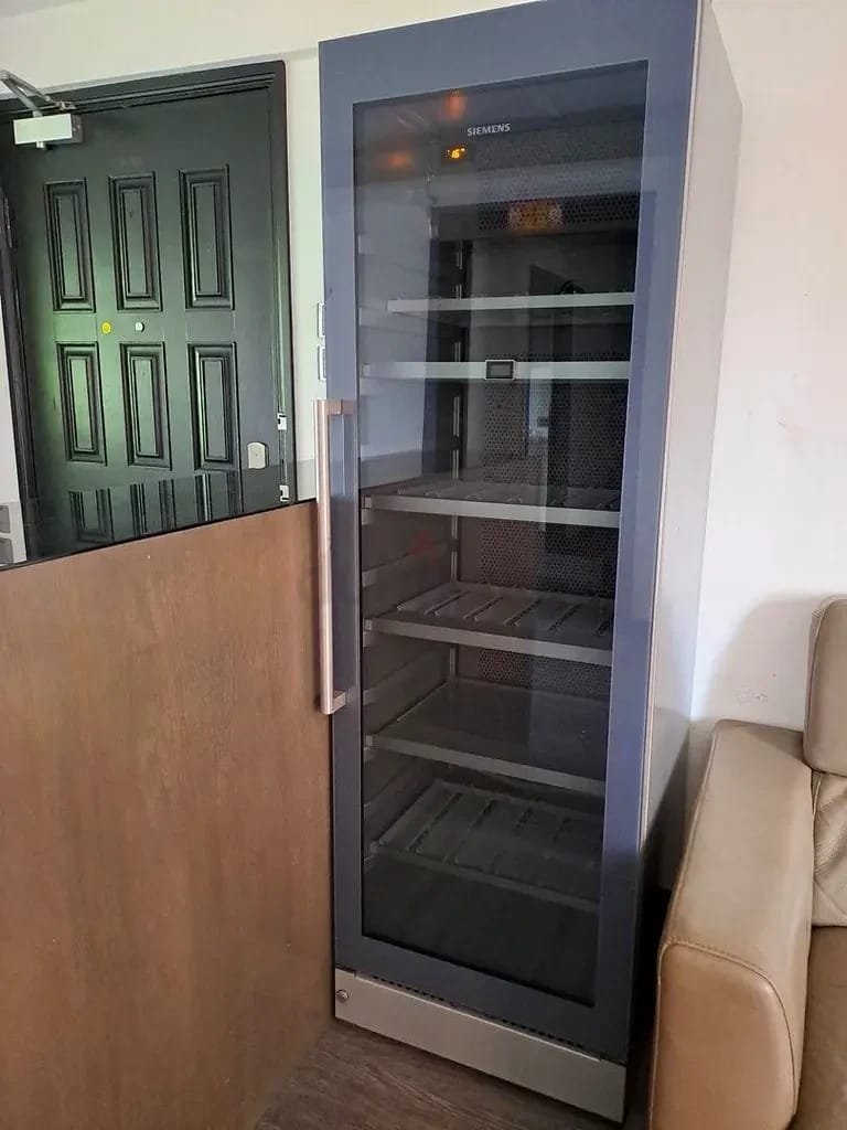 Wine Fridge Big Capacity​ 3
