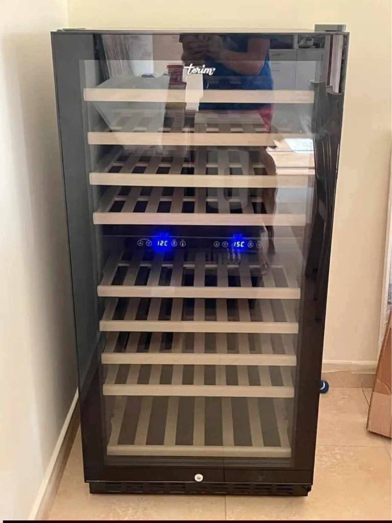 Wine Fridge Medium Size​ 3