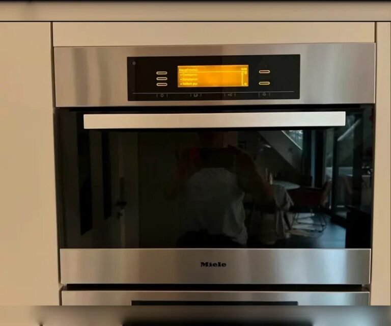 60cm Gas Microwave 3