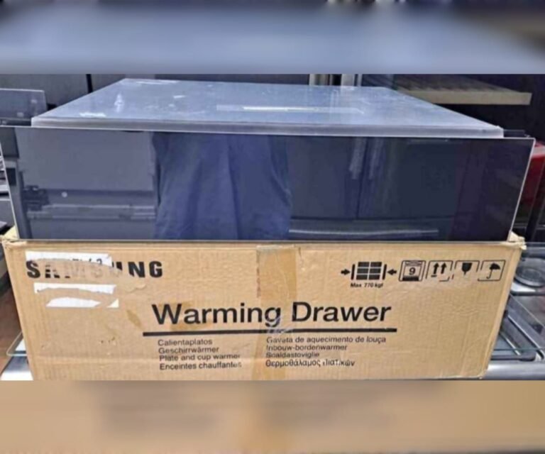 Integrated warming drawer
